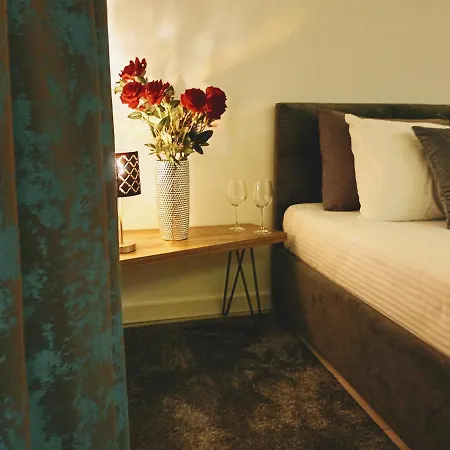Lola City Center Apartment Belgrade